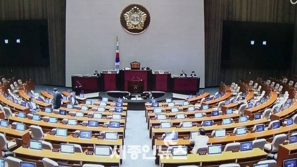국회 민주당, 법사위원장 등 6개 상임위원장 선출