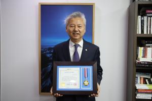홍성국 의원, 민주당 국정감사 우수의원‘4년 연속’선정